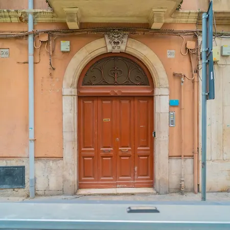 Dimora Dante 310 * Bari